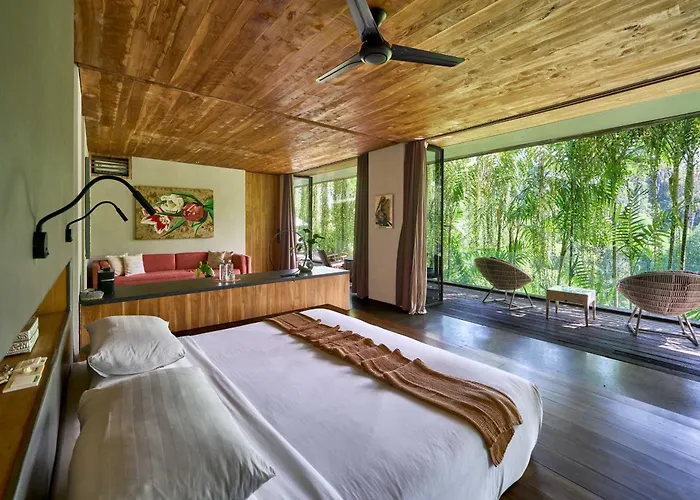 Chameleon Bali Villa *